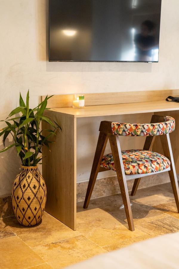 Deluxe Queen Room Two Queen Beds,1542606778:JPEG