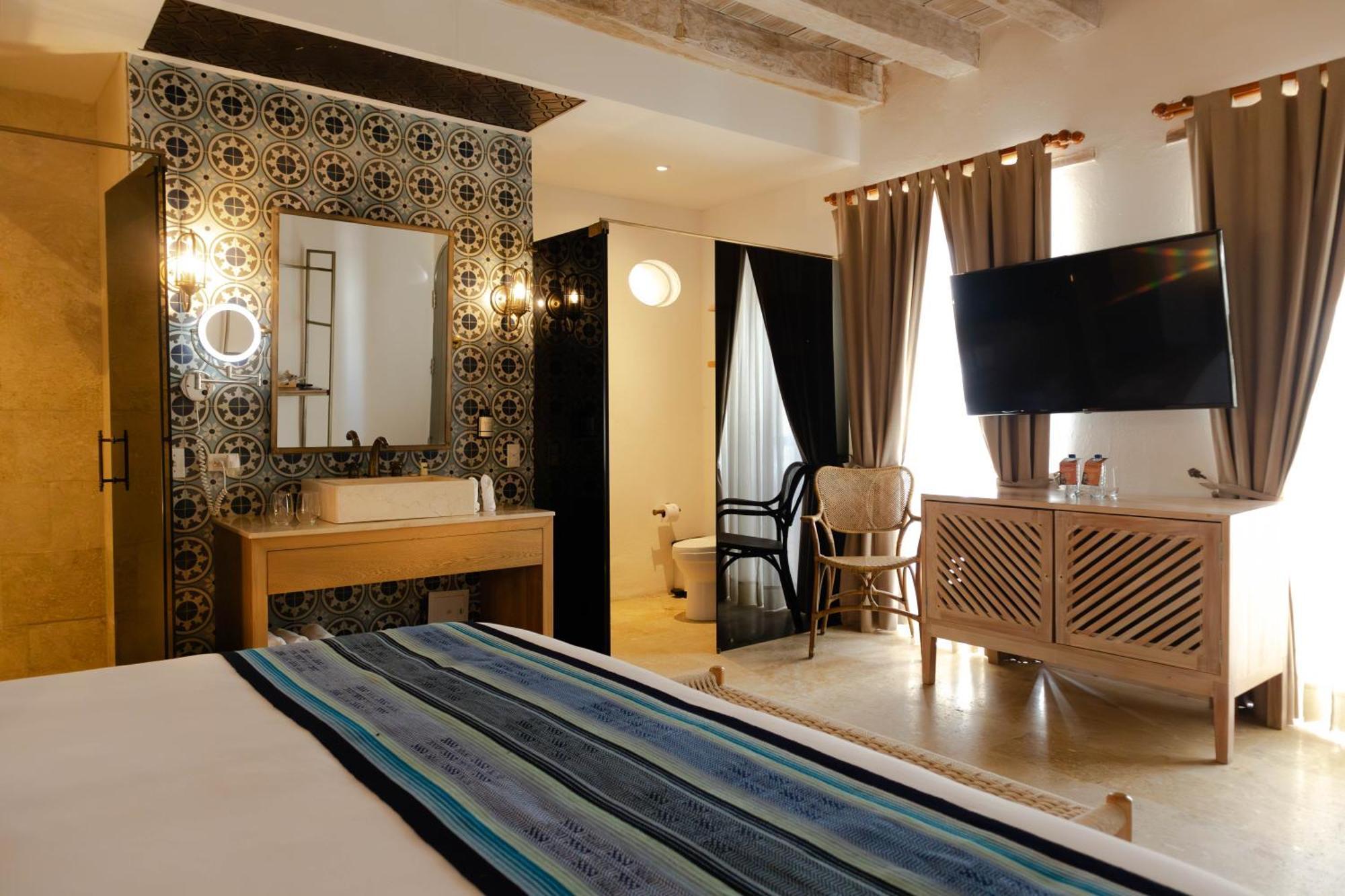 King Room with Pool View