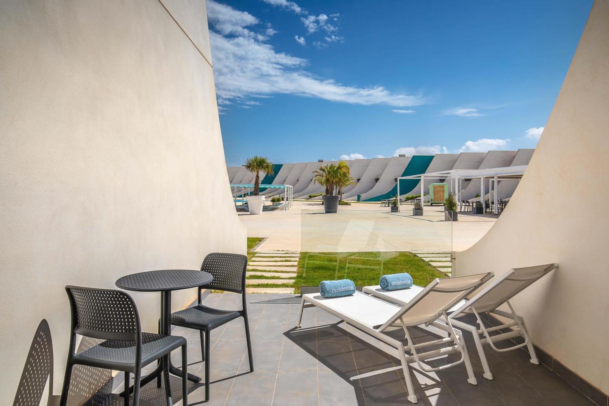 Double Room Pool View