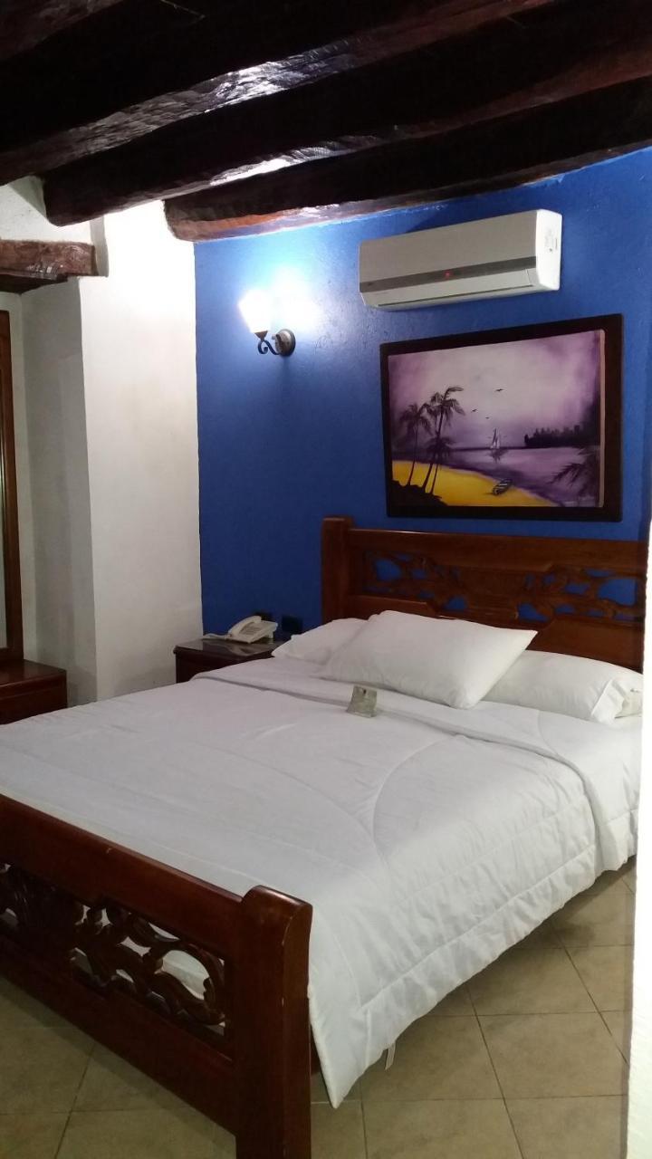 Standard Double Room,812405253:JPEG